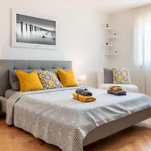 https://apartment-dorrea.in-istria.net